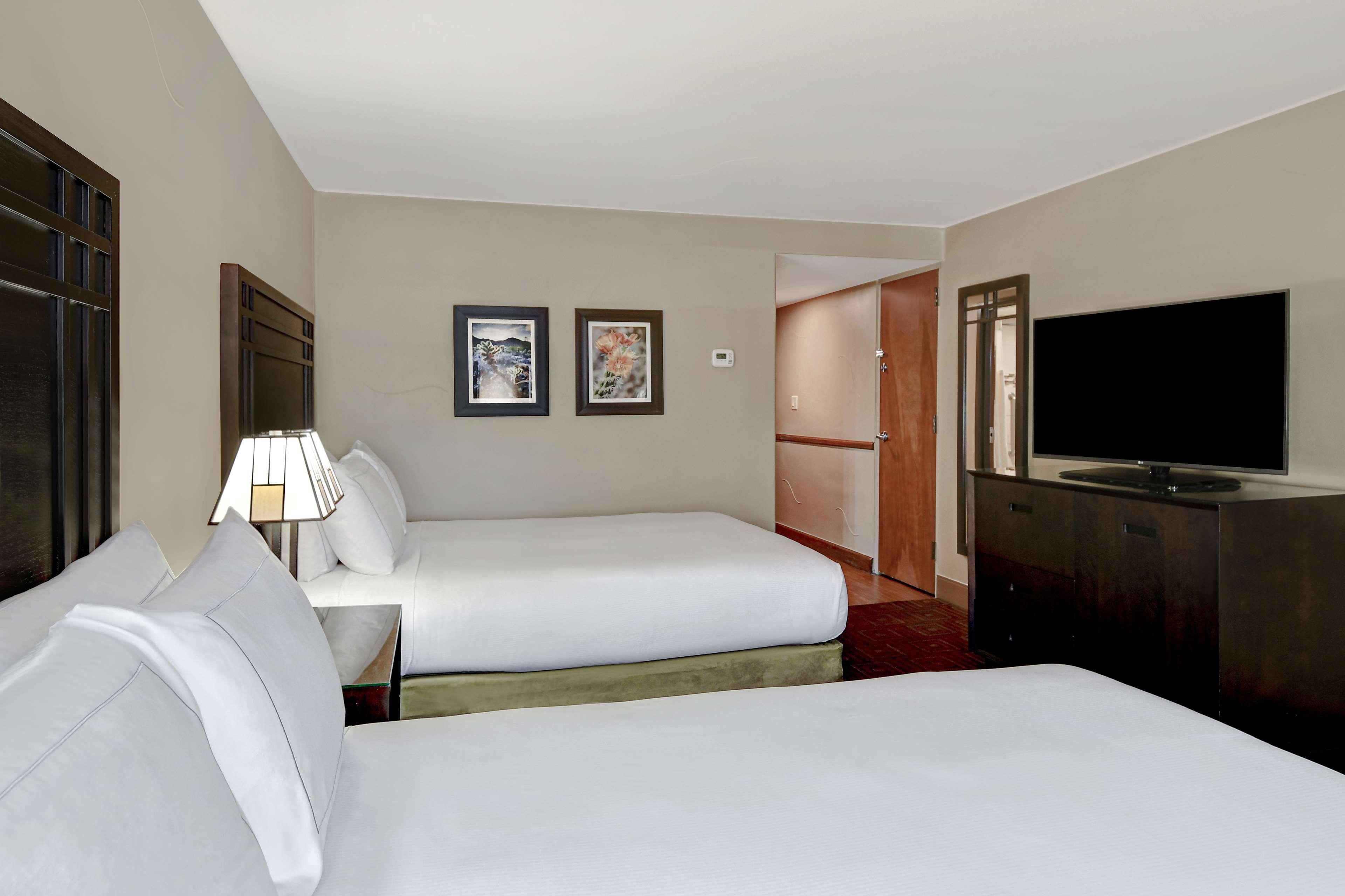 Doubletree By Hilton Phoenix- Tempe Bagian luar foto