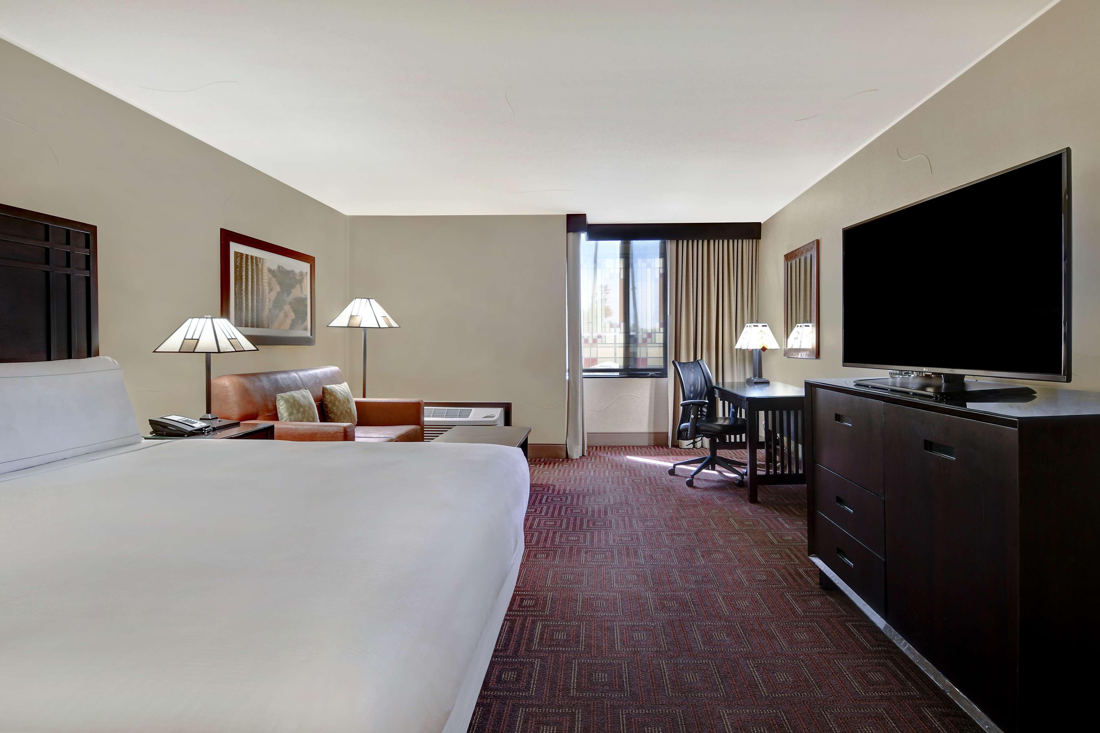 Doubletree By Hilton Phoenix- Tempe Bagian luar foto