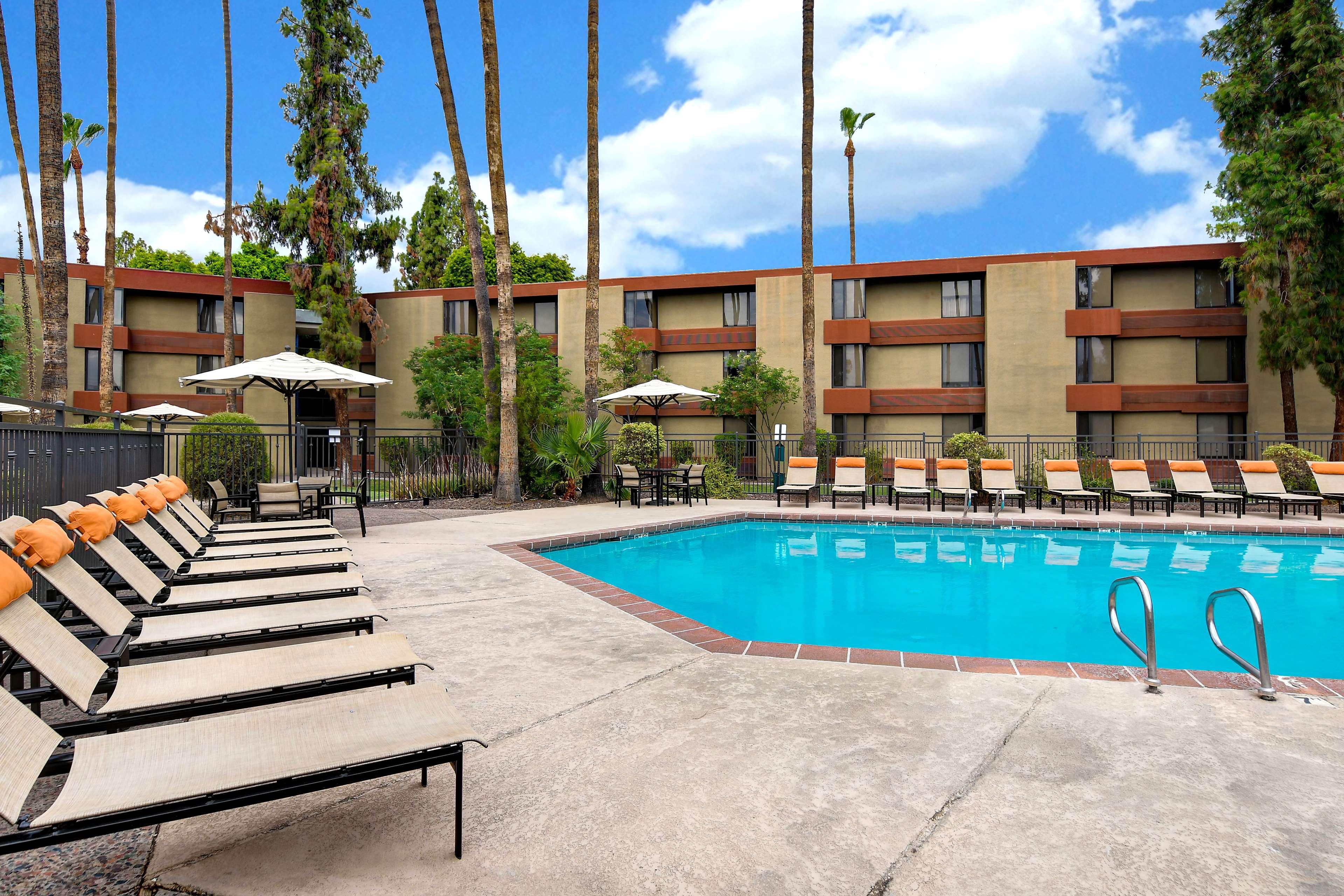 Doubletree By Hilton Phoenix- Tempe Bagian luar foto
