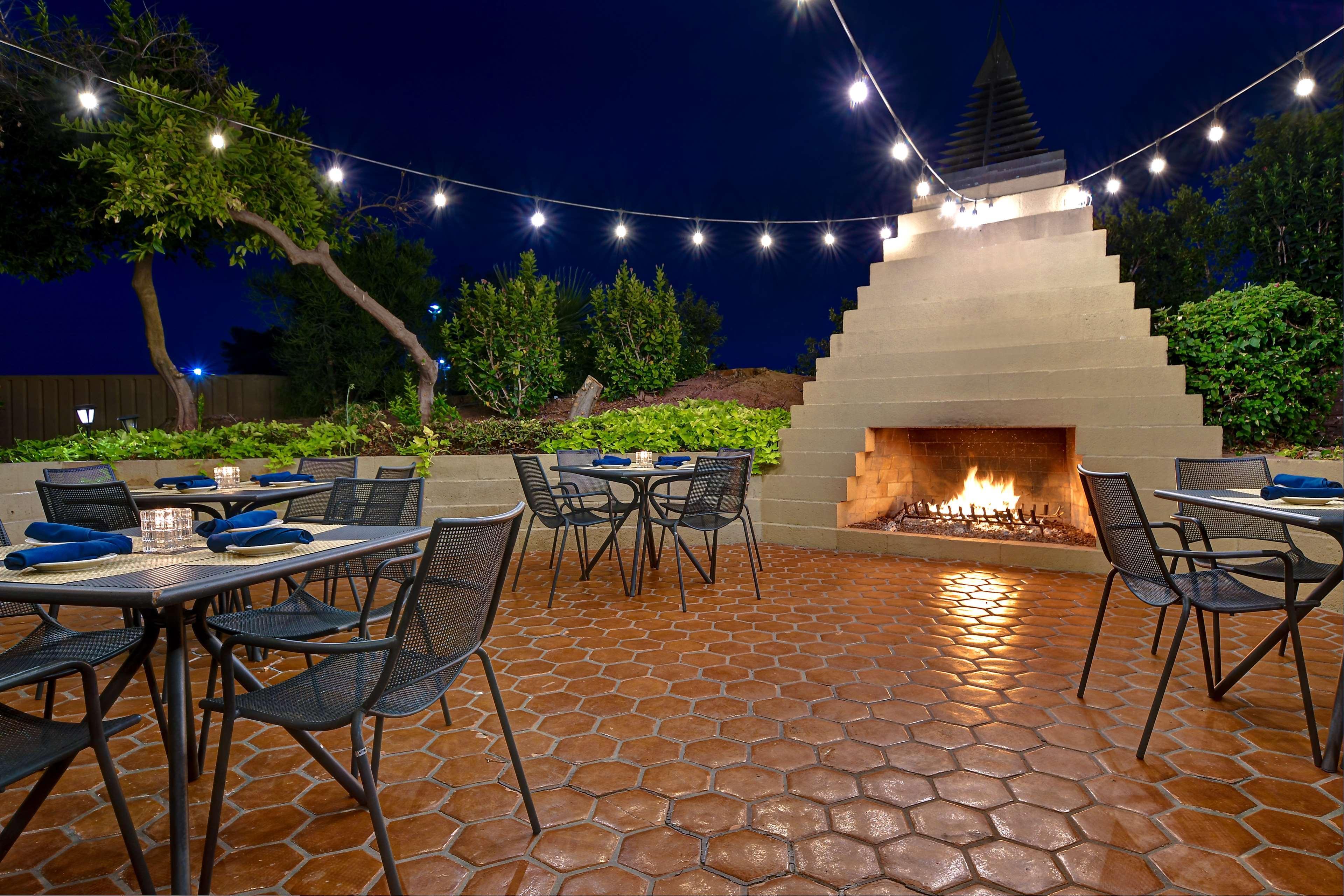 Doubletree By Hilton Phoenix- Tempe Bagian luar foto