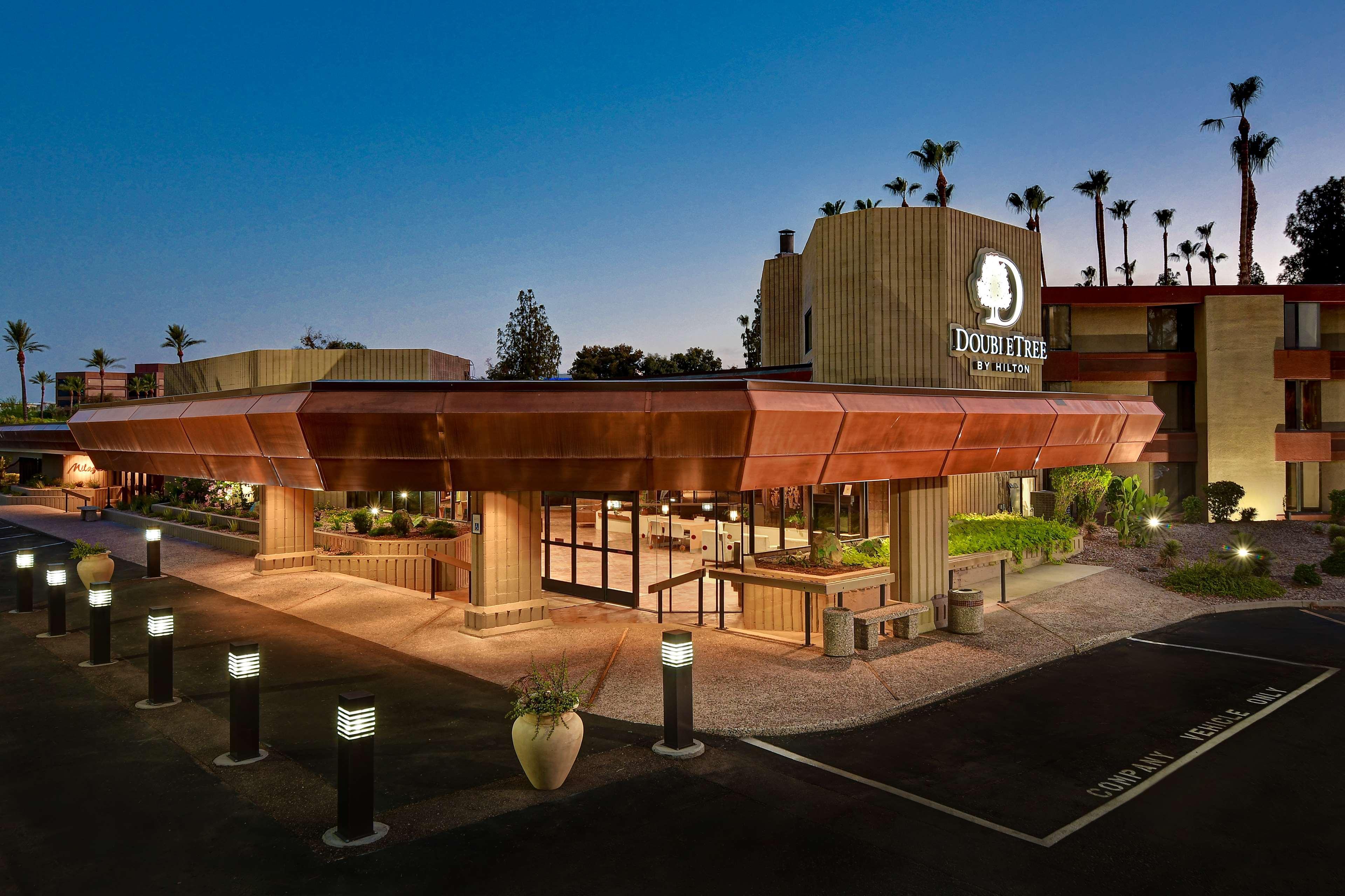 Doubletree By Hilton Phoenix- Tempe Bagian luar foto