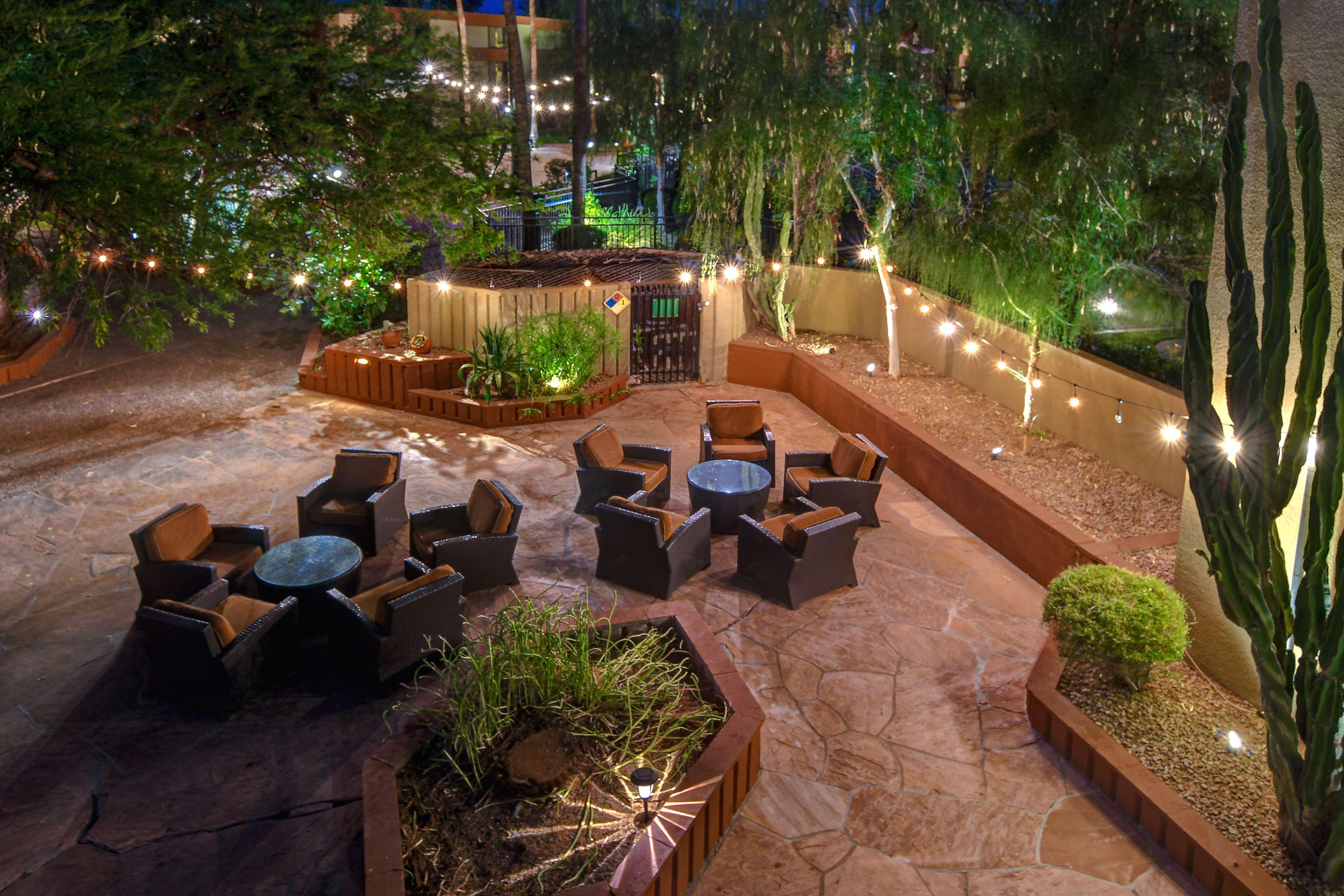 Doubletree By Hilton Phoenix- Tempe Bagian luar foto