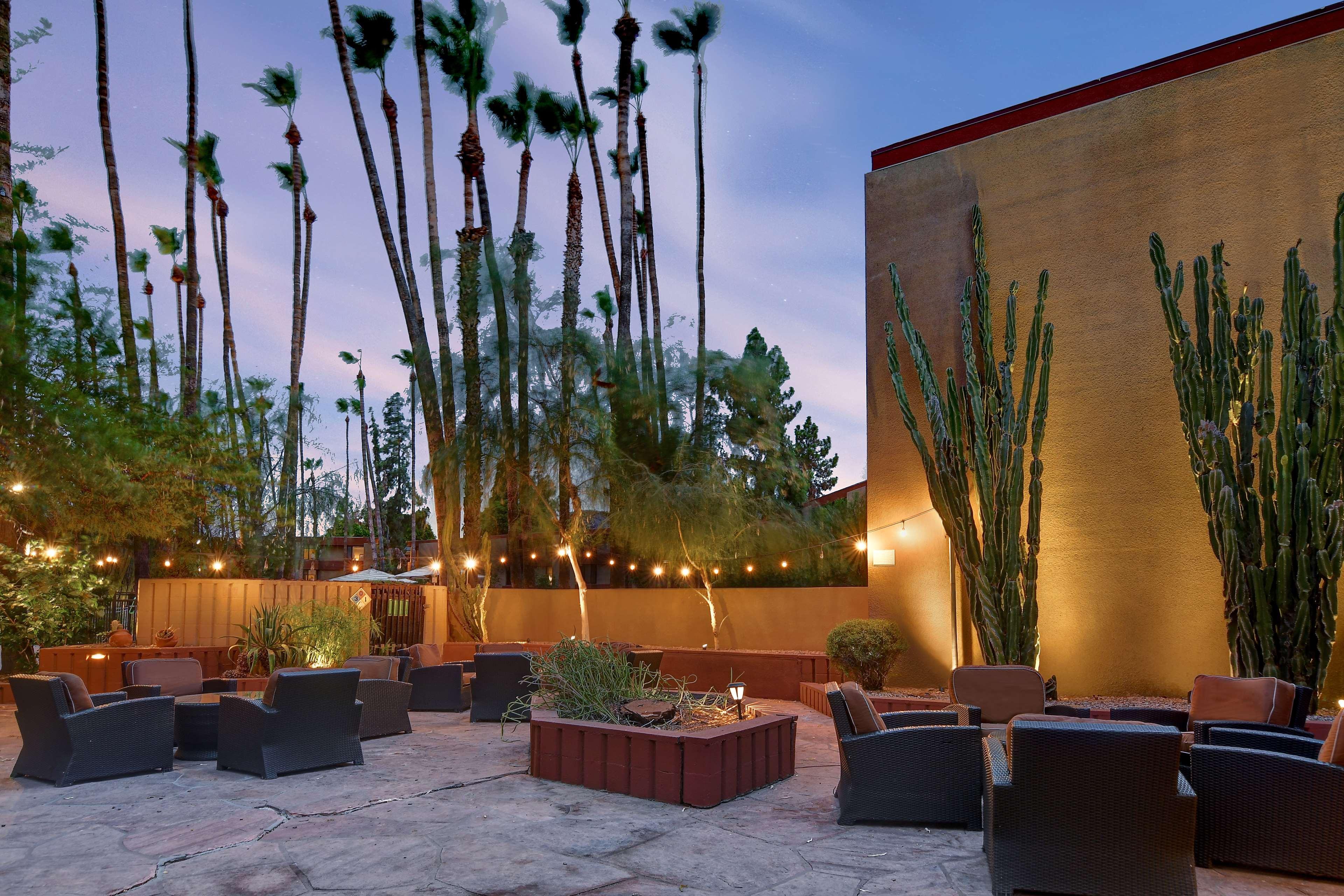 Doubletree By Hilton Phoenix- Tempe Bagian luar foto
