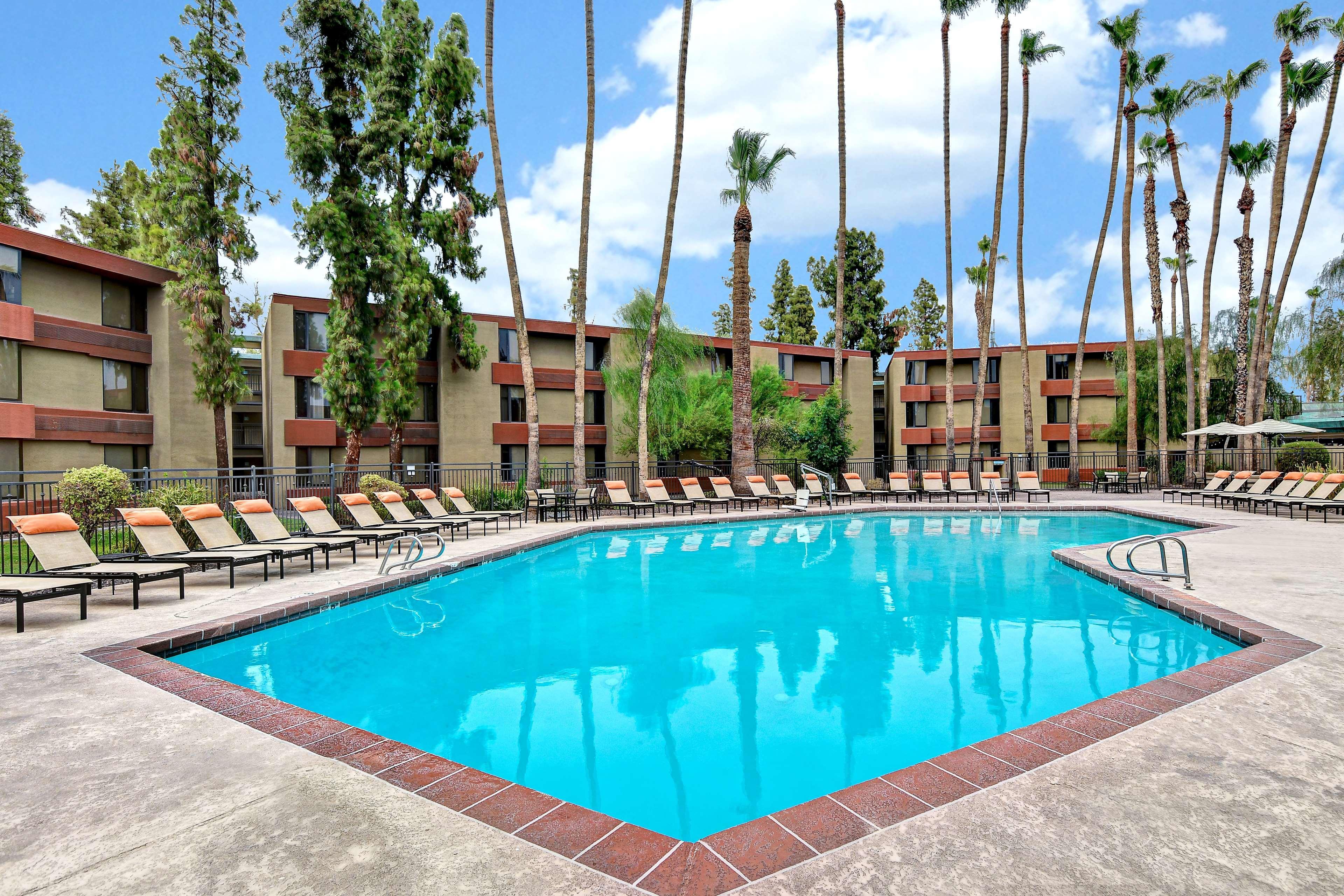 Doubletree By Hilton Phoenix- Tempe Bagian luar foto
