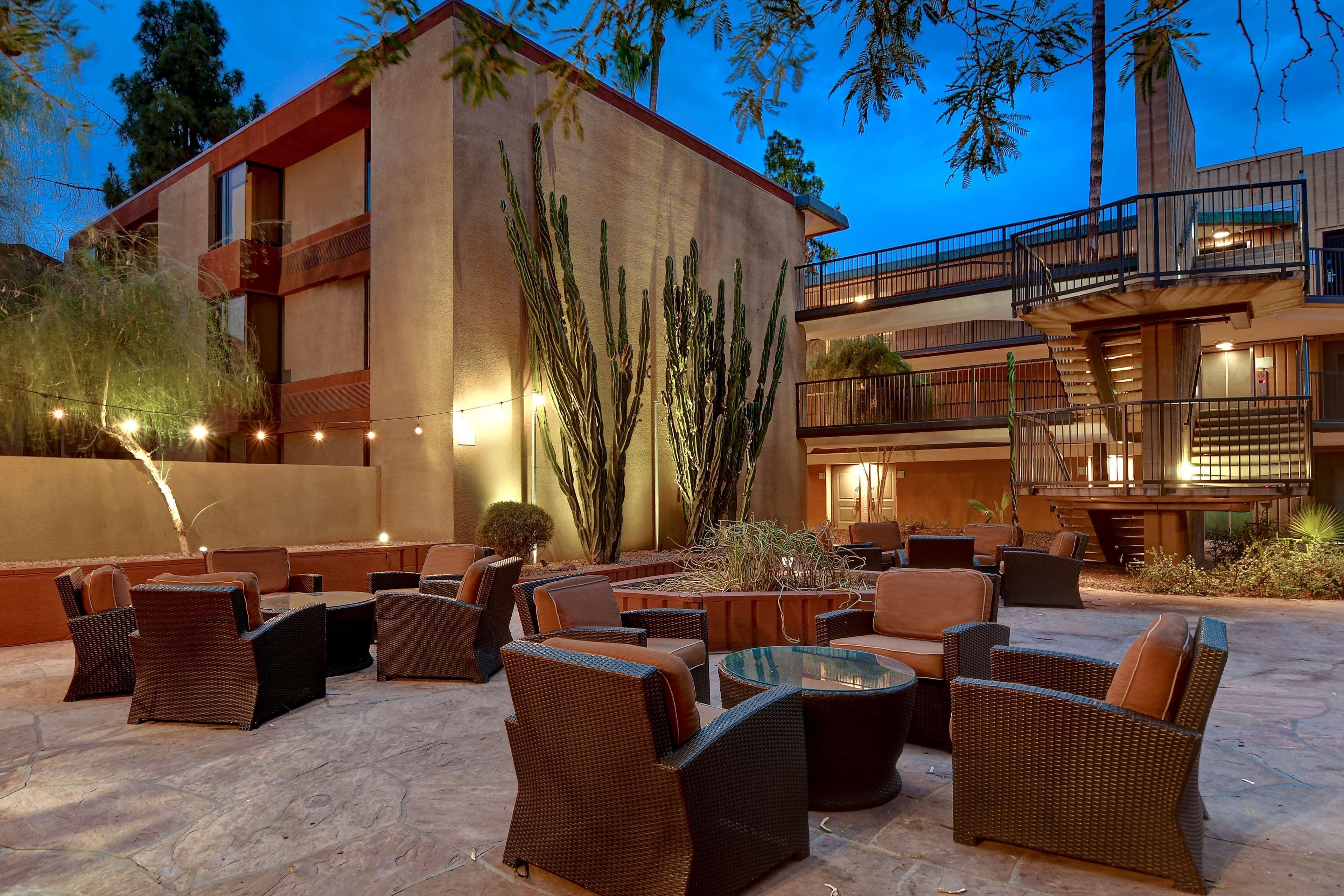 Doubletree By Hilton Phoenix- Tempe Bagian luar foto