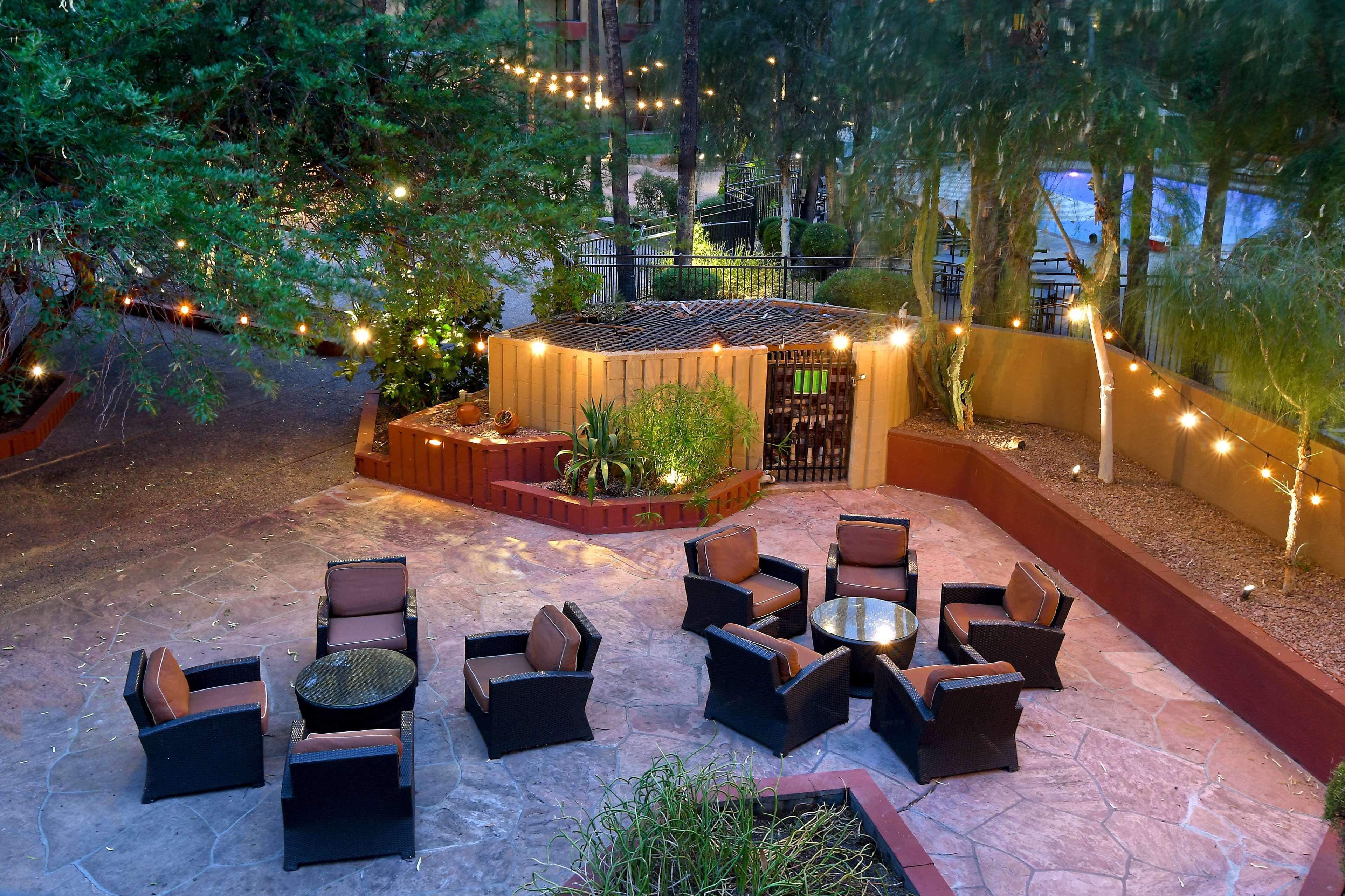 Doubletree By Hilton Phoenix- Tempe Bagian luar foto