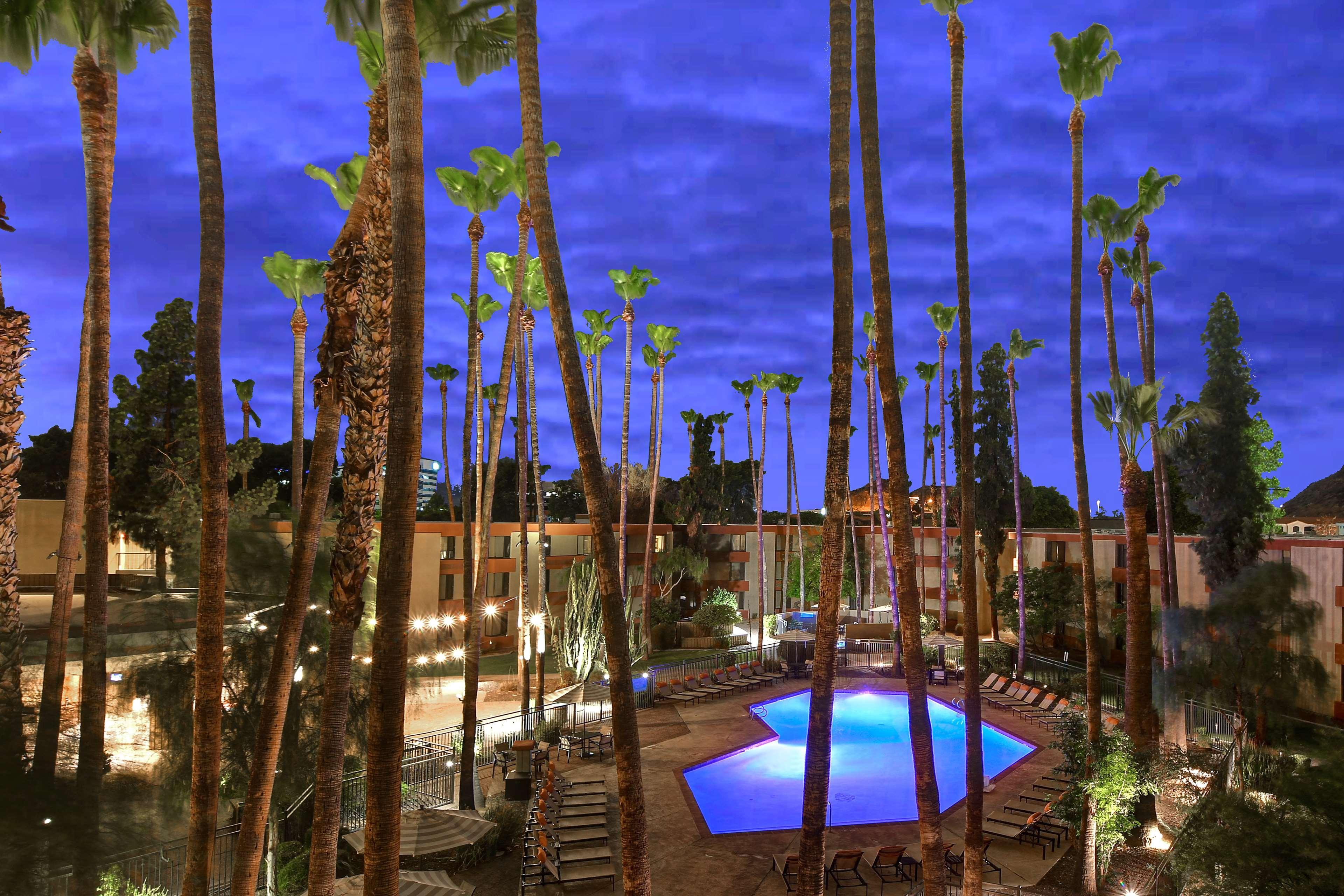Doubletree By Hilton Phoenix- Tempe Bagian luar foto
